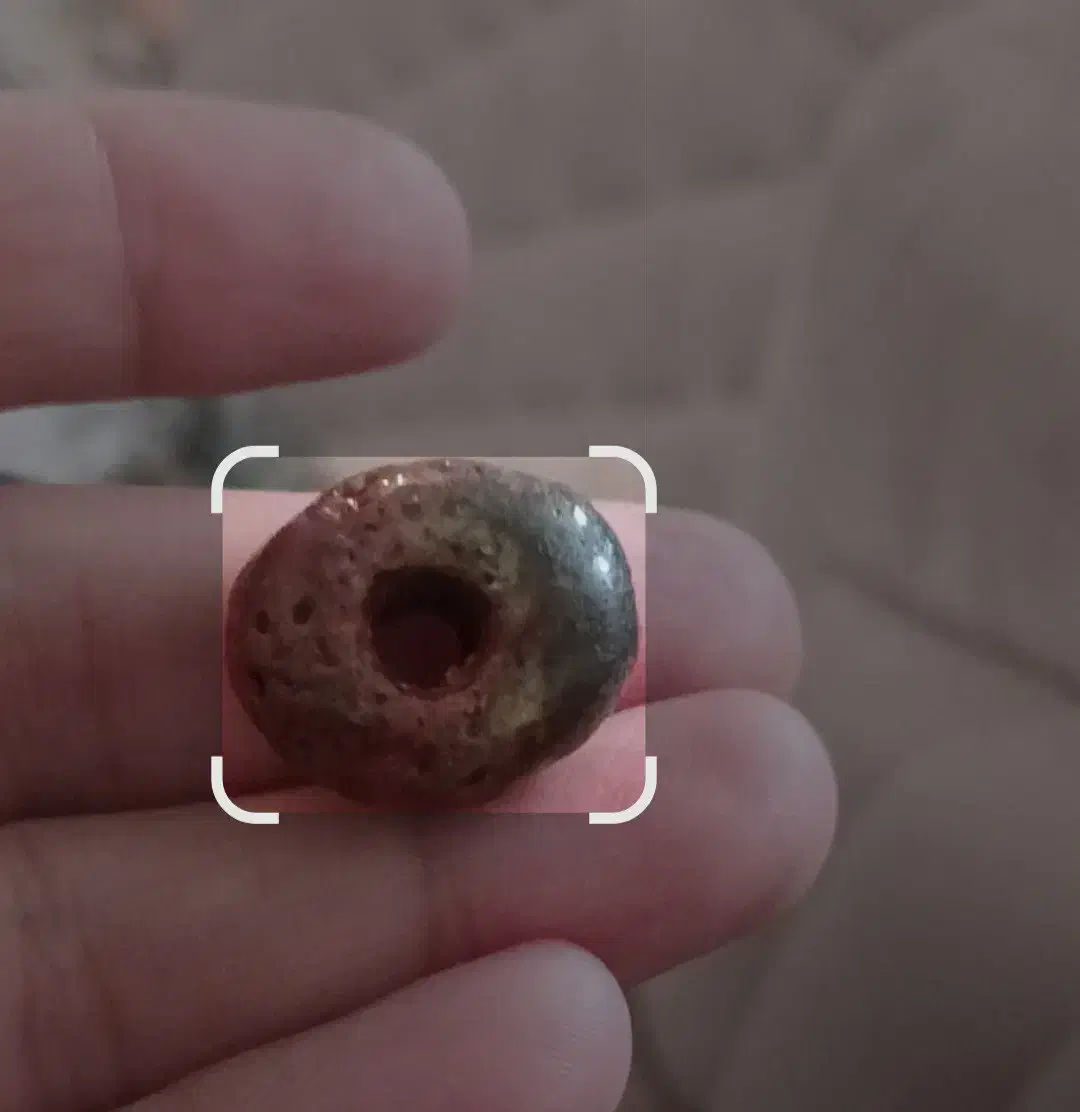 مهره سنگی بسیار قدیمی(عتیقه)|کلکسیون اشیاء عتیقه|شاهین‌شهر, عطار|دیوار