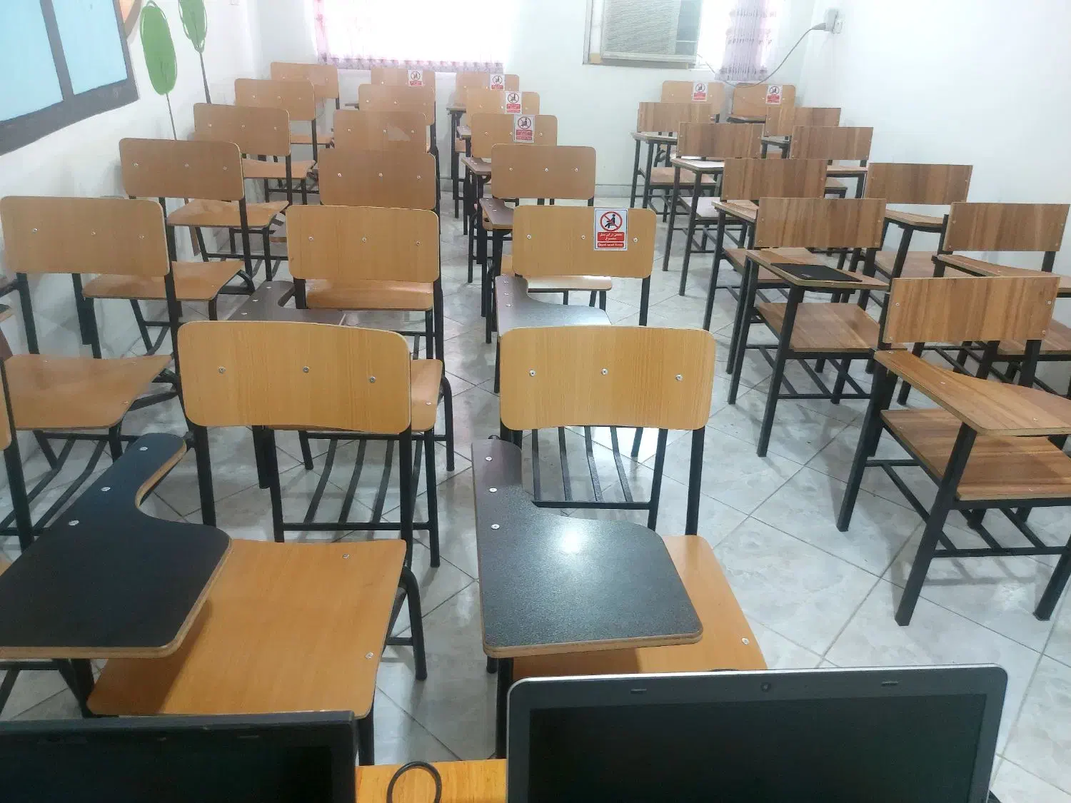 کرایه کلاس|اجارهٔ کوتاه‌مدت دفتر کار و فضای آموزشی|بندرعباس, |دیوار