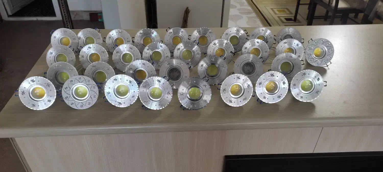 هالوژن|لامپ و چراغ|نجفآباد, یزدانشهر|دیوار