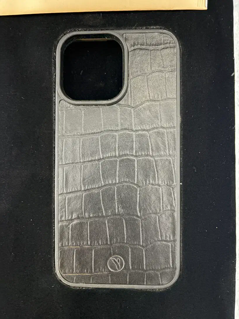 قاب چرمی ۱۴پرومکس و ایرپاد۳ مناسب کادو|لوازم جانبی موبایل و تبلت|فردیس, فرامرزیه|دیوار