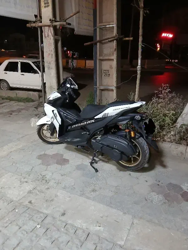 موتور آیروکس ۱۵۵ هواخنک سفید شال طلا|موتورسیکلت|قم, علی آباد|دیوار