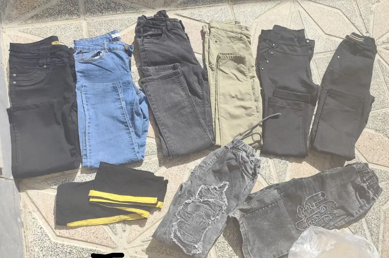 لباس شخصی|لباس|ازنا, |دیوار