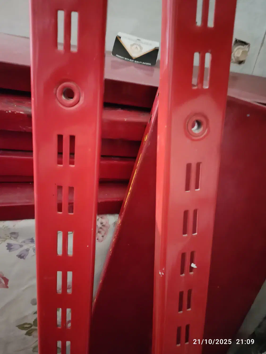 قفسه فلزی|کتابخانه، شلف، قفسههای دیواری|قدس, شهرقدس|دیوار