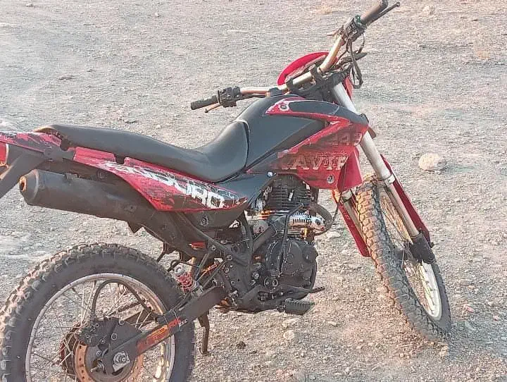 موتور تریل رادیسون ۲۵۰ سی سی|موتورسیکلت|ملایر, |دیوار