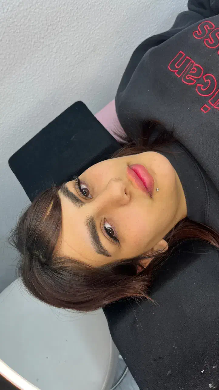 اکستنشن مژه با بهترین متریال نیازمند مدل|خدمات آرایشگری و زیبایی|شاهین‌شهر, حافظ شمالی|دیوار