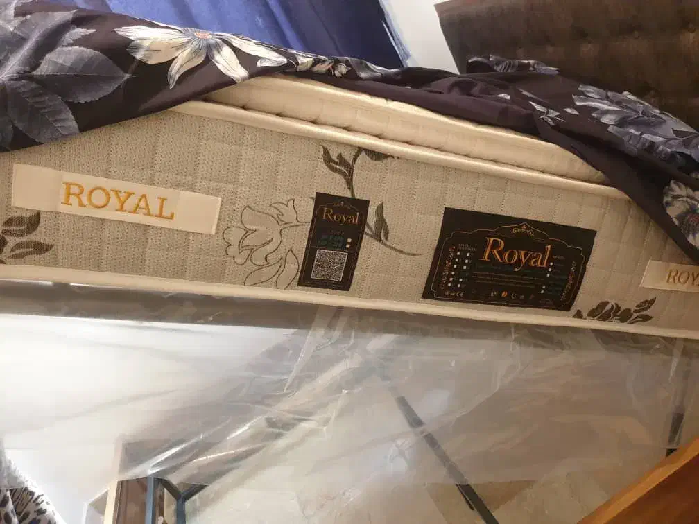 تخت خواب و تشک عرض ۱۴۰|تخت و سرویس خواب|تهران, زعفرانیه|دیوار