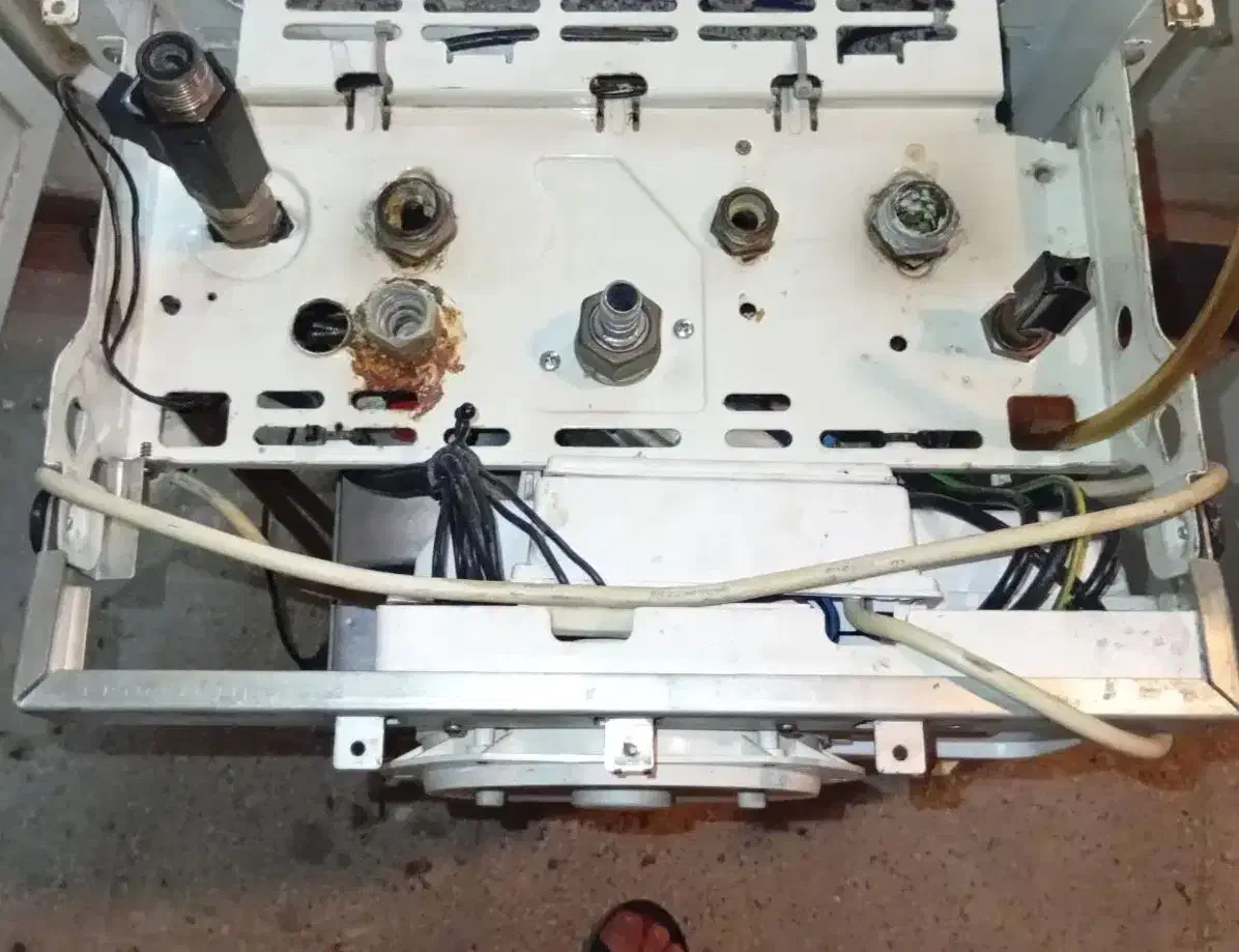 تعمیر سرویس پکیج رادیاتور آبگرمکن لوله کشی|خدمات پیشه و مهارت|تهران, نازیآباد|دیوار