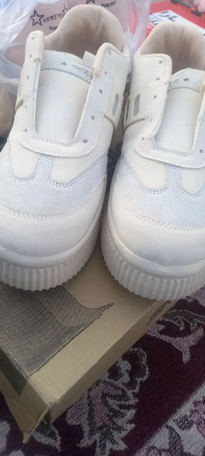 کتونی دخترانه و پسرانه|کیف، کفش، کمربند|صباشهر, |دیوار