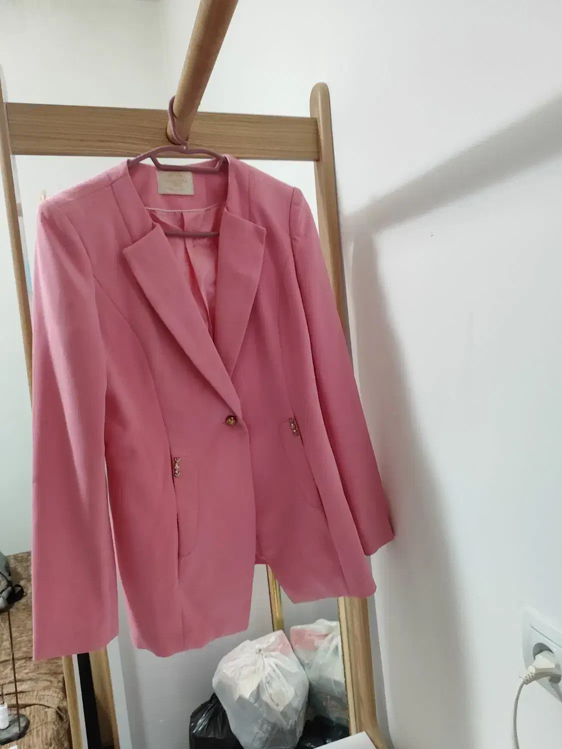 کت مجلسی|لباس|مرودشت, دولت آباد|دیوار