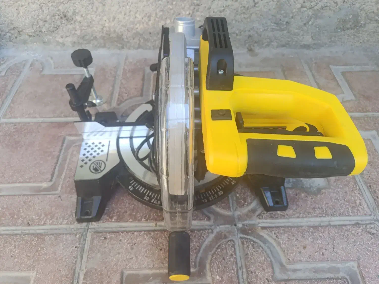 فارسی بر|ابزارآلات|چهارباغ, |دیوار