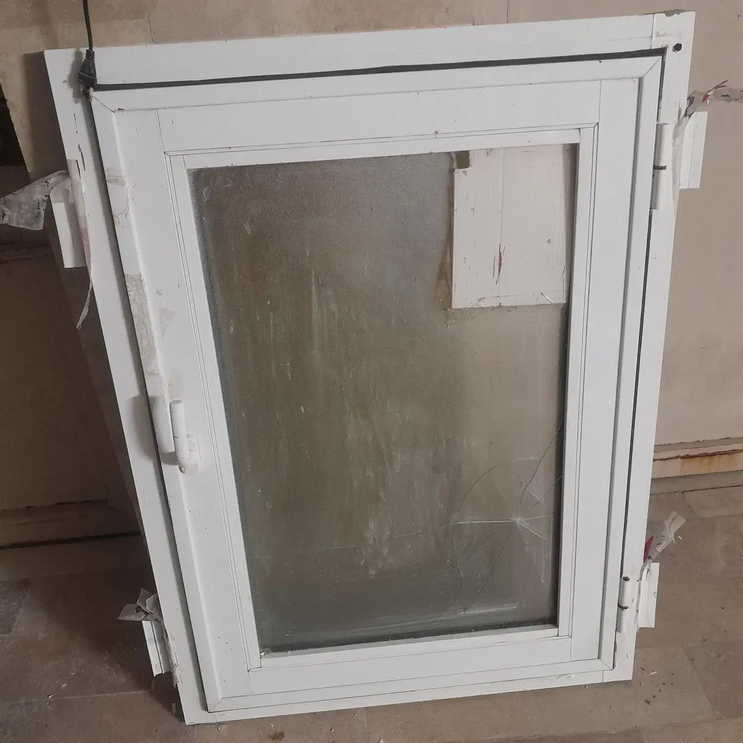 پنجره نو الومنیم|مصالح و تجهیزات ساختمان|قم, دروازه چوبی|دیوار