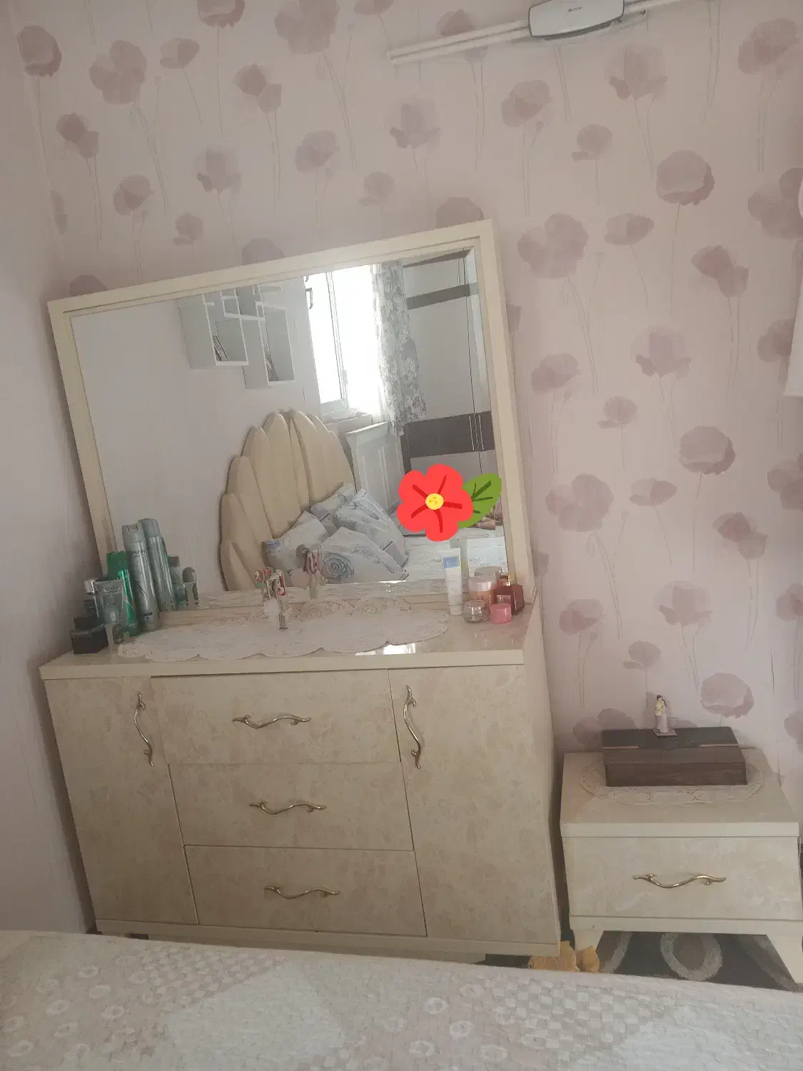 سرویس خواب دو نفره|تخت و سرویس خواب|شاهینشهر, عطار|دیوار