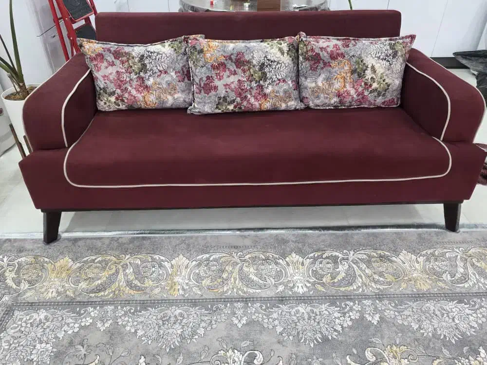 مبل ۷ نفره و عسلی|مبلمان خانگی و میز عسلی|شیراز, کوشک میدان|دیوار