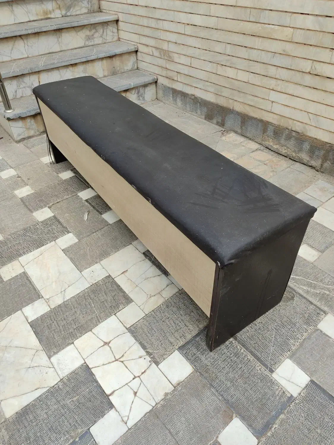 پاف|صندلی و نیمکت|قزوین, |دیوار