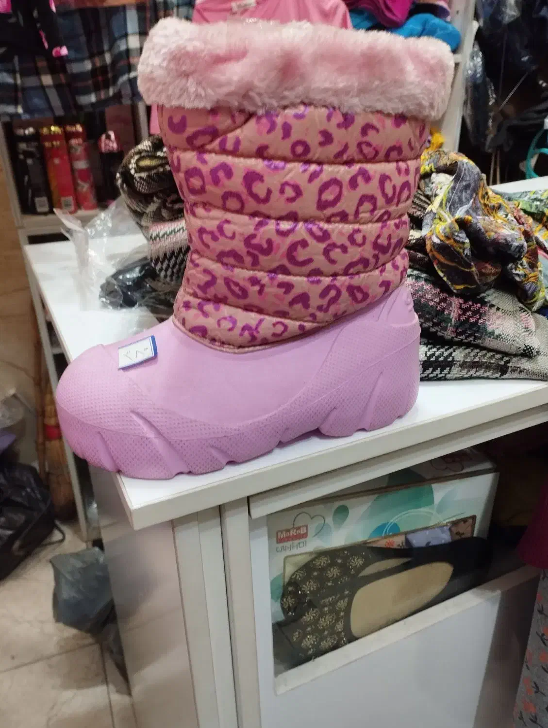 چکمه دخترانه|کفش و لباس بچه|رشت, بازار|دیوار