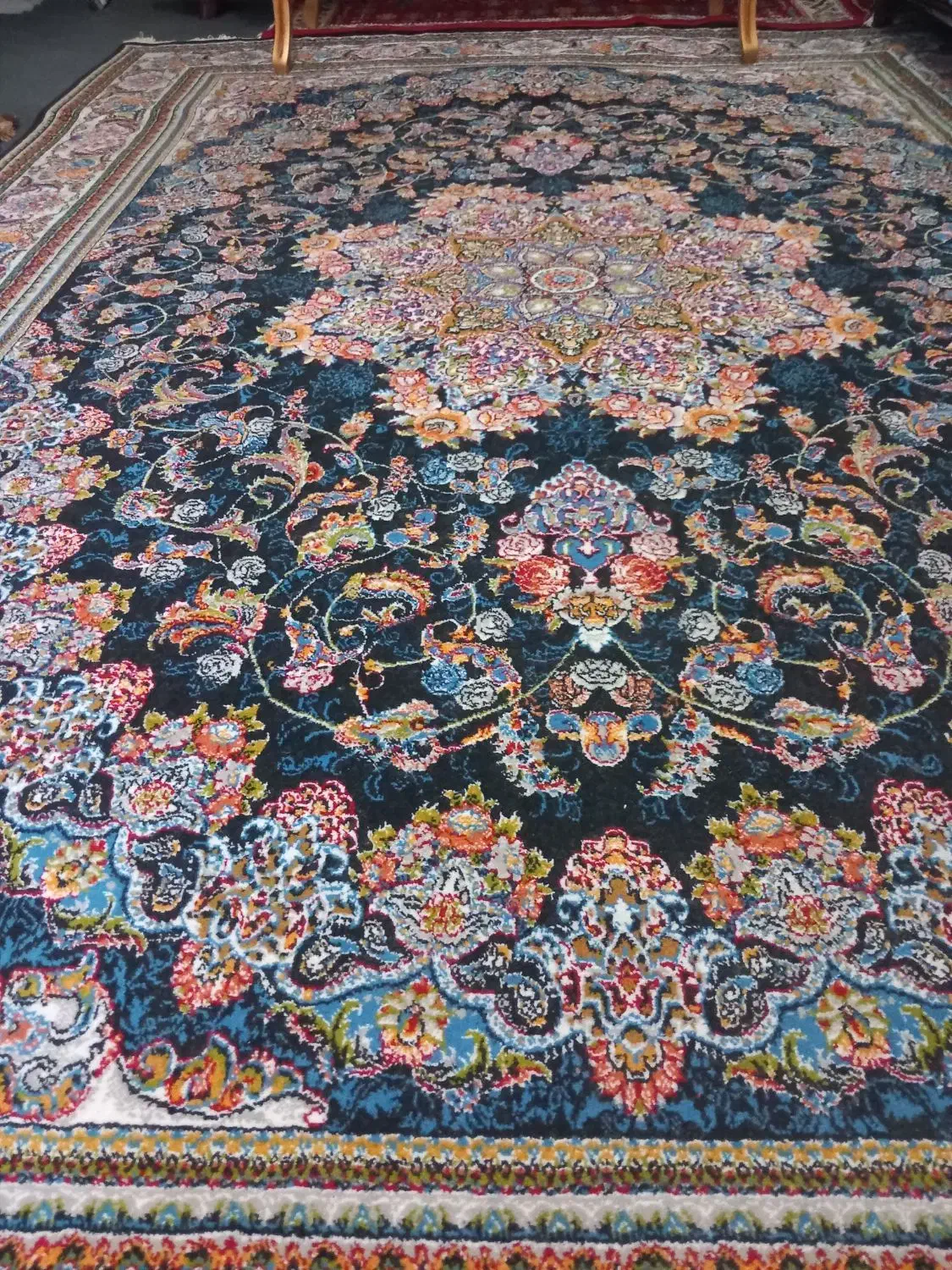 یک فرش ۳در۴ کارکرده به قیمت ۹ تومن بفروش میرسد|فرش|خوی, |دیوار