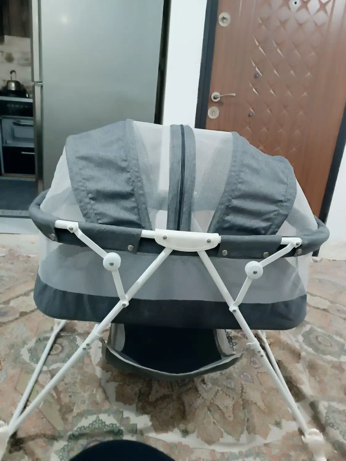 تخت نوزاد گهواره ایی|تخت و صندلی بچه|مشهد, کشف|دیوار