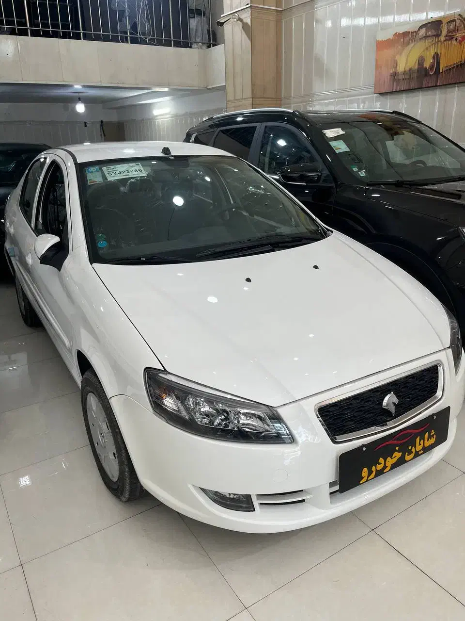 رانا پلاس / سفید و مشکی و خاکستری / نقدو اقساط|خودرو سواری و وانت|کرج, مهرویلا جنوبی|دیوار