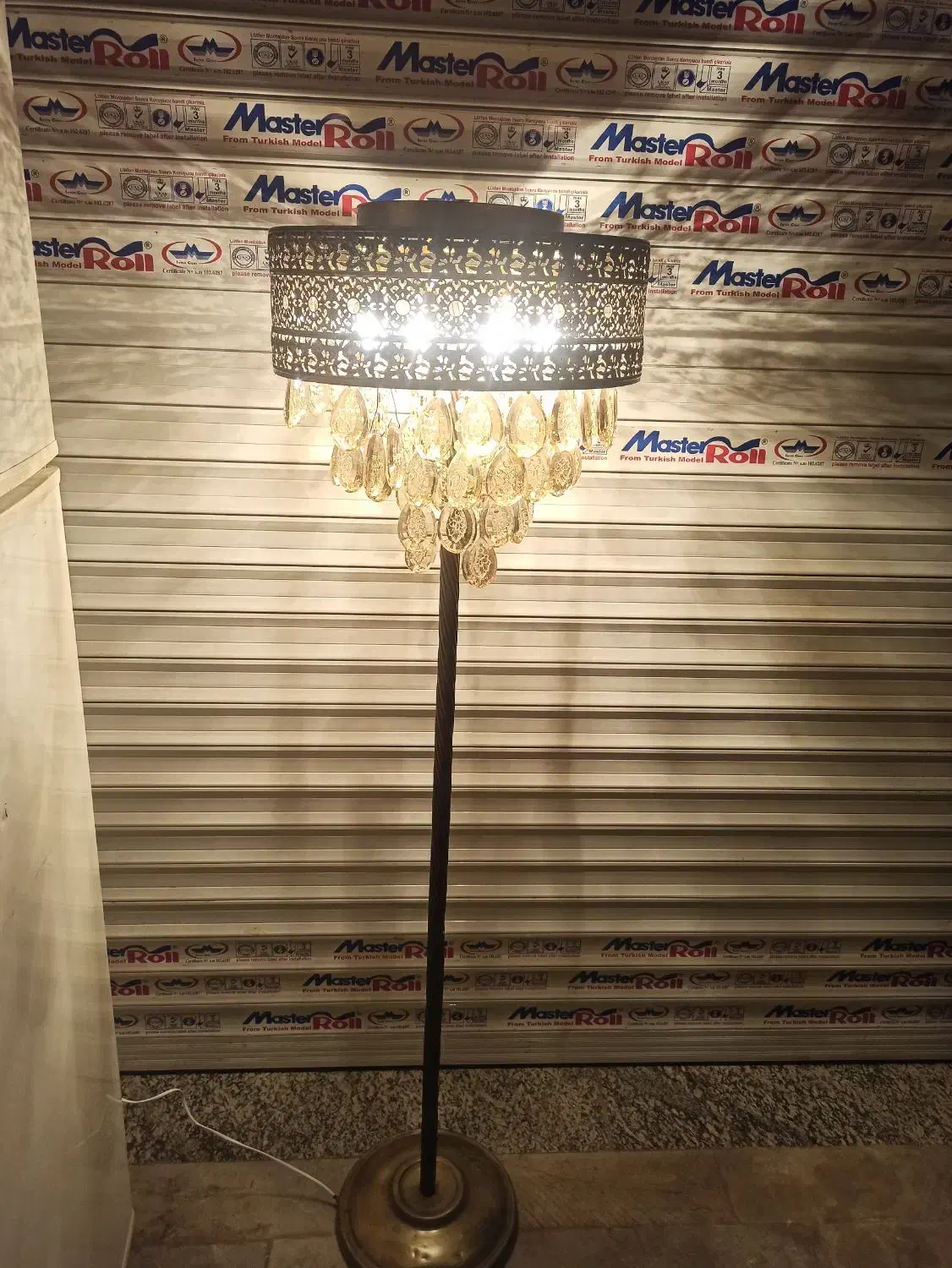 اواژور برنز کمد آهنی|لوستر و چراغ آویز|قم, علی آباد سعدگان|دیوار