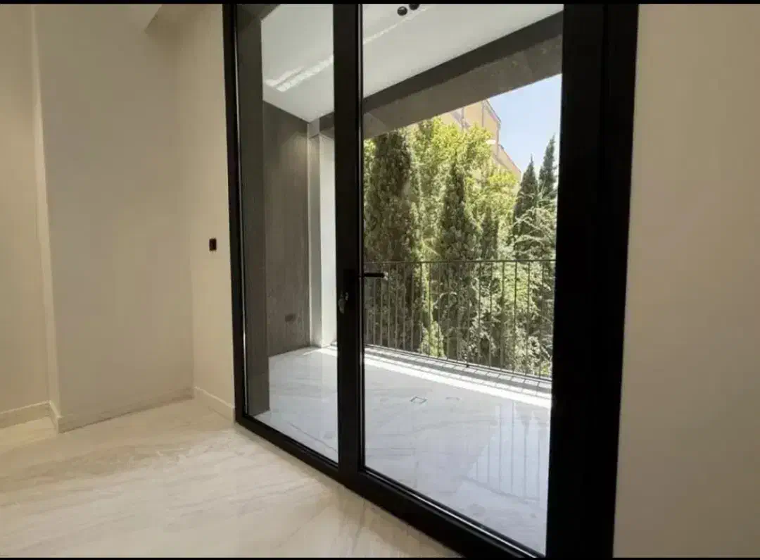 ۹۰مترمدرن/سازه برند منطقه/کلیدنخورده/سوپر لاکچری