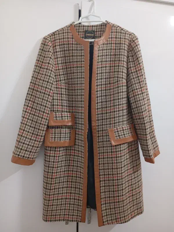 پالتو|لباس|مشهد, شهید مطهری|دیوار