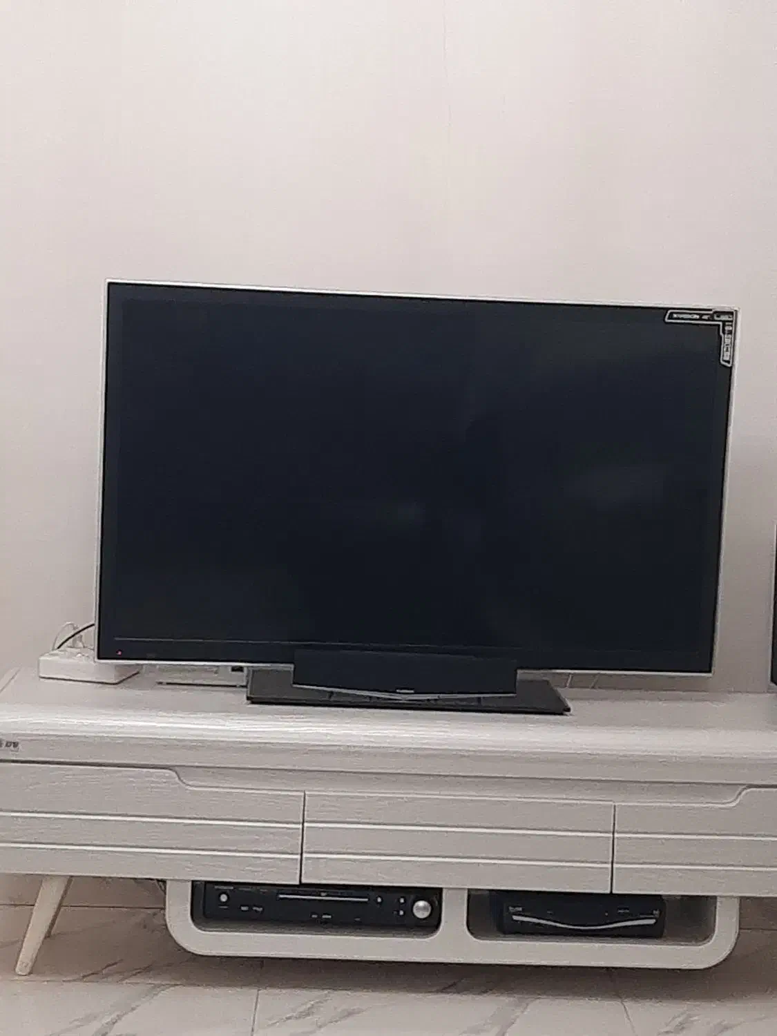 ال ای دی ۴۶ اینچ|تلویزیون و پروژکتور|رشت, ولکس|دیوار