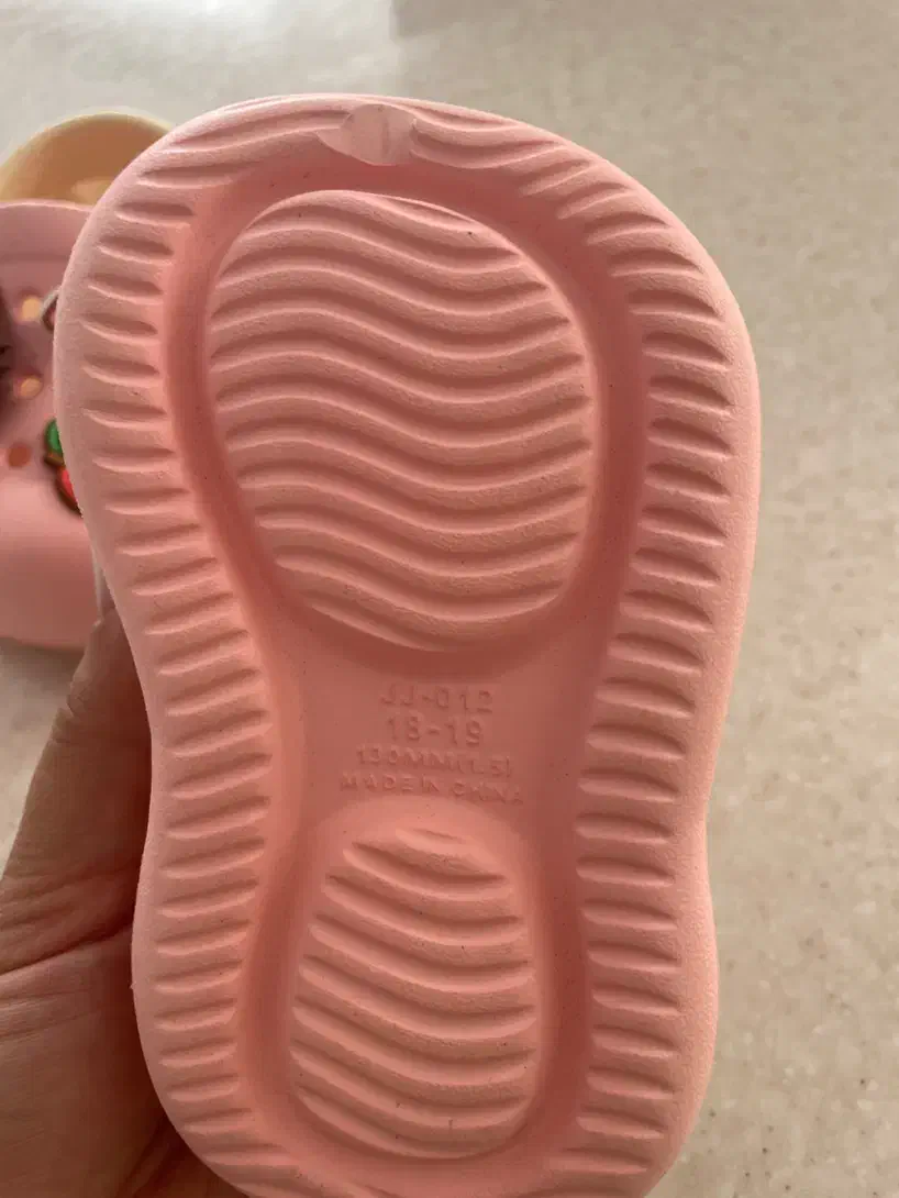 دمپایی کراکس دخترانه خارجی مناسب سیسمونی|کفش و لباس بچه|مشهد, مصلی (کارمندان اول)|دیوار