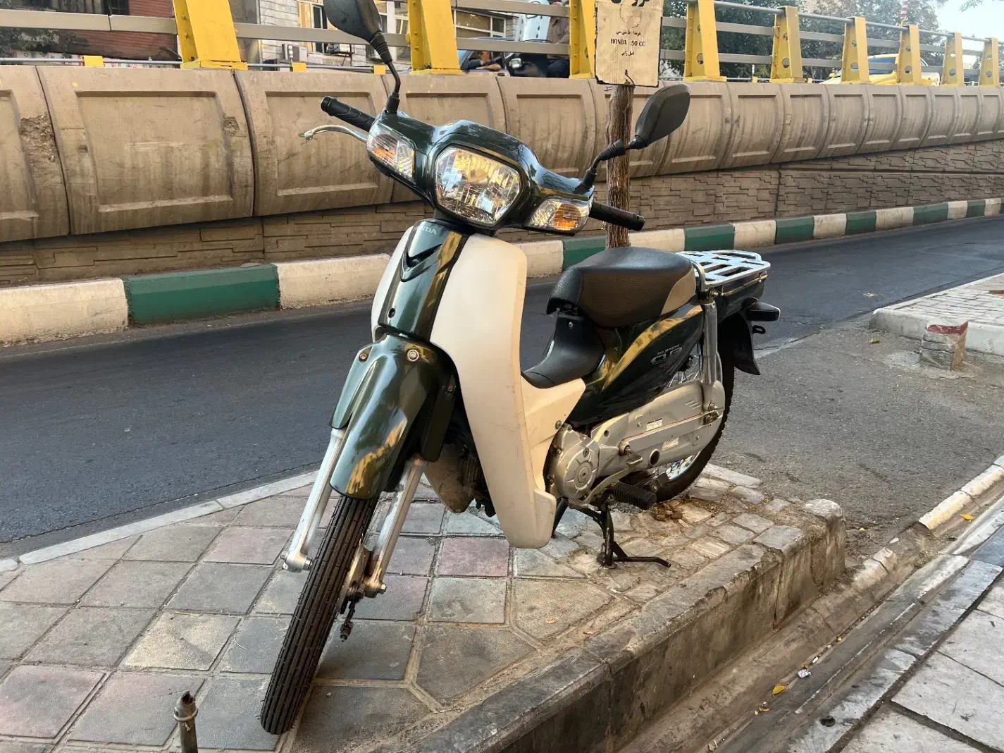 هوندا ۵۰ ژاپنی|موتورسیکلت|تهران, سنگلج (شاپور)|دیوار