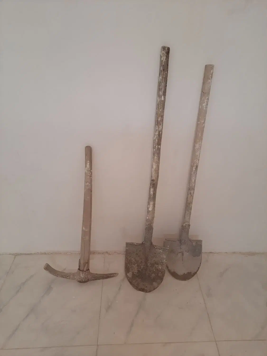 لوازم بنایی   تخته بشکه بیل و کلنگ|مصالح و تجهیزات ساختمان|مشهد, ایثار|دیوار