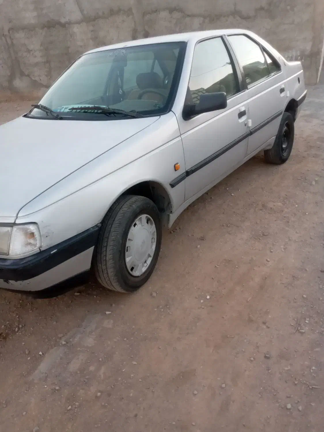 پژو ۴۰۵ مدل ۸۹ معاوضه با پراید هم دارم|خودرو سواری و وانت|بیرجند, |دیوار