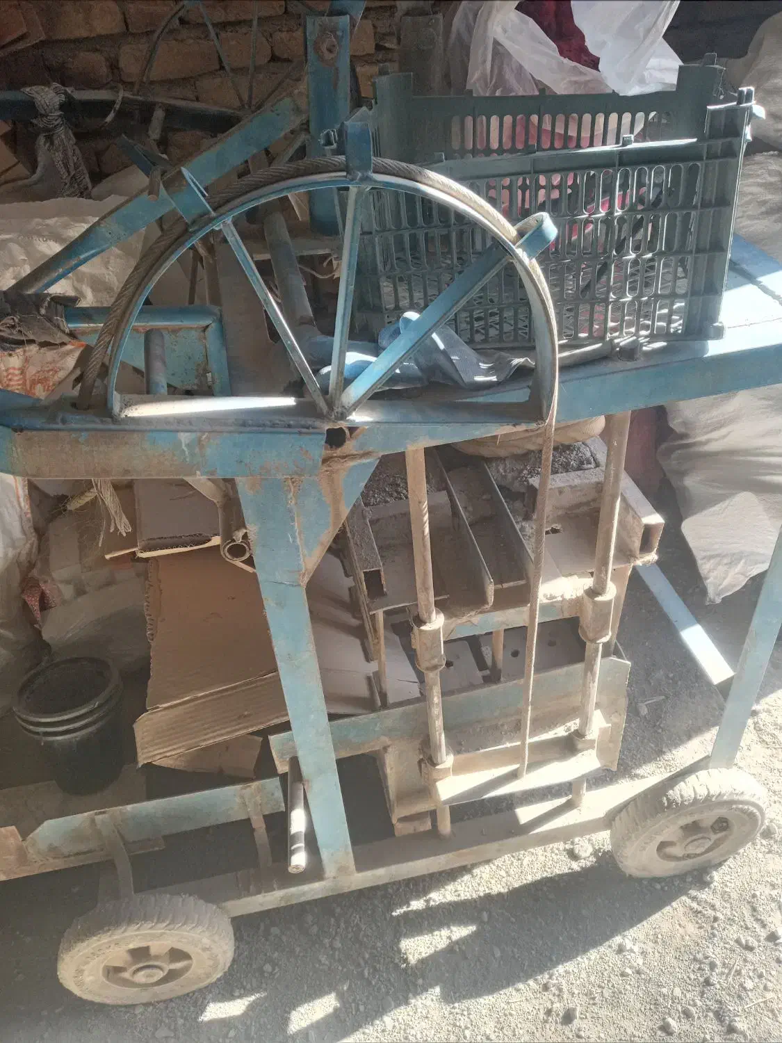 دستگاه بلوکه سیمانی|ماشینآلات صنعتی|فریمان, |دیوار