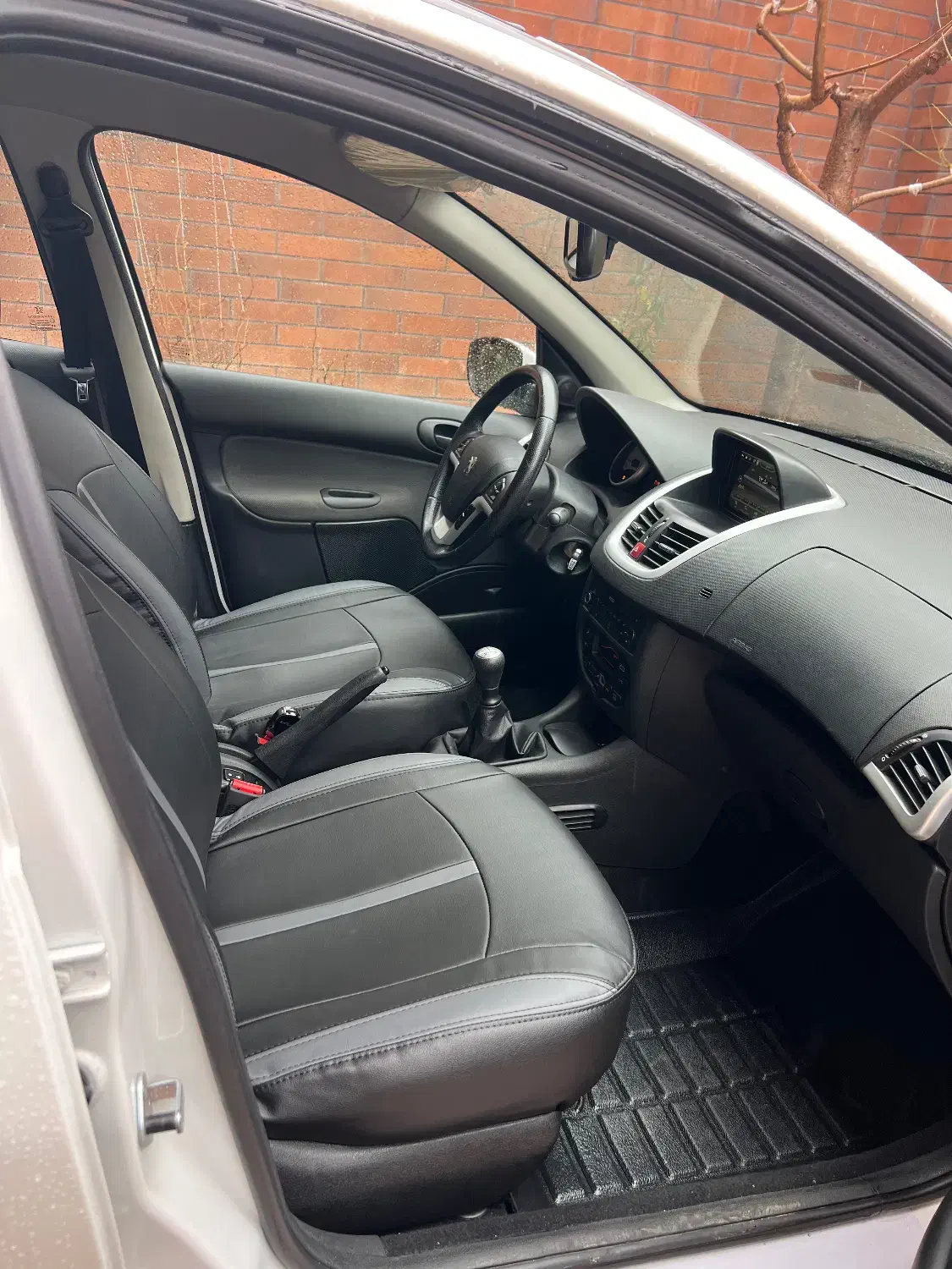 ۲۰۷ پانا دنده ۱۴۰۳|خودرو سواری و وانت|تبریز, |دیوار