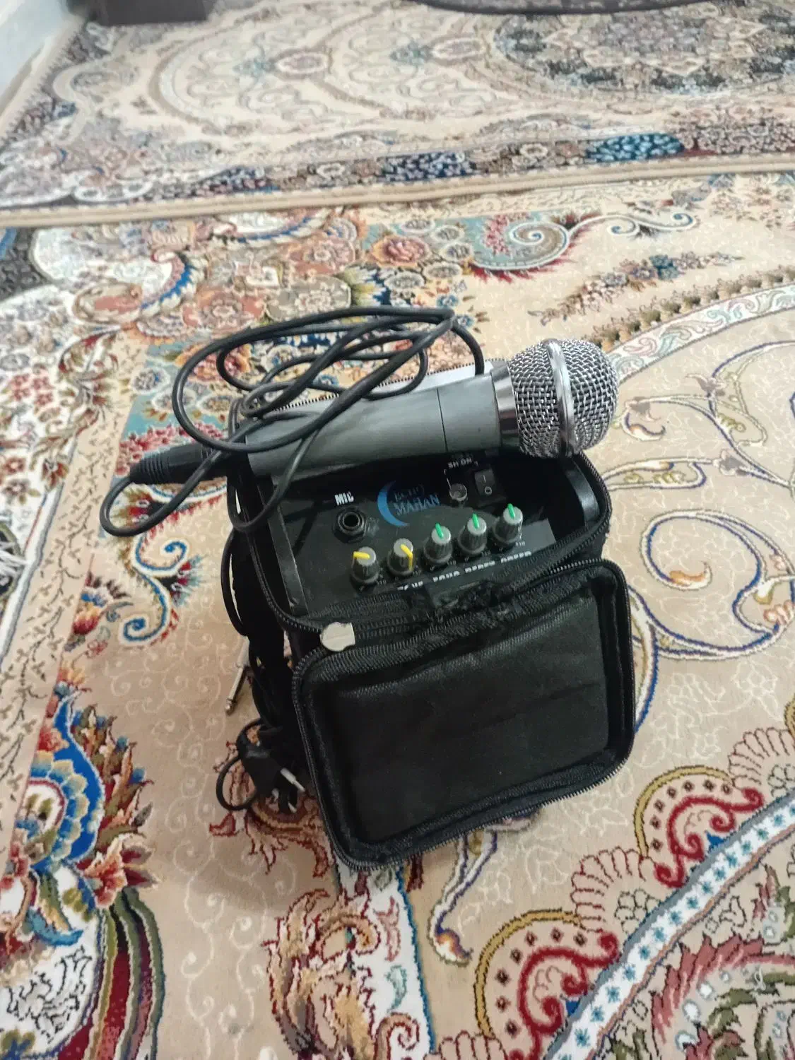 اکو همراه مداحی|پخش‌کننده همراه|میانه, |دیوار