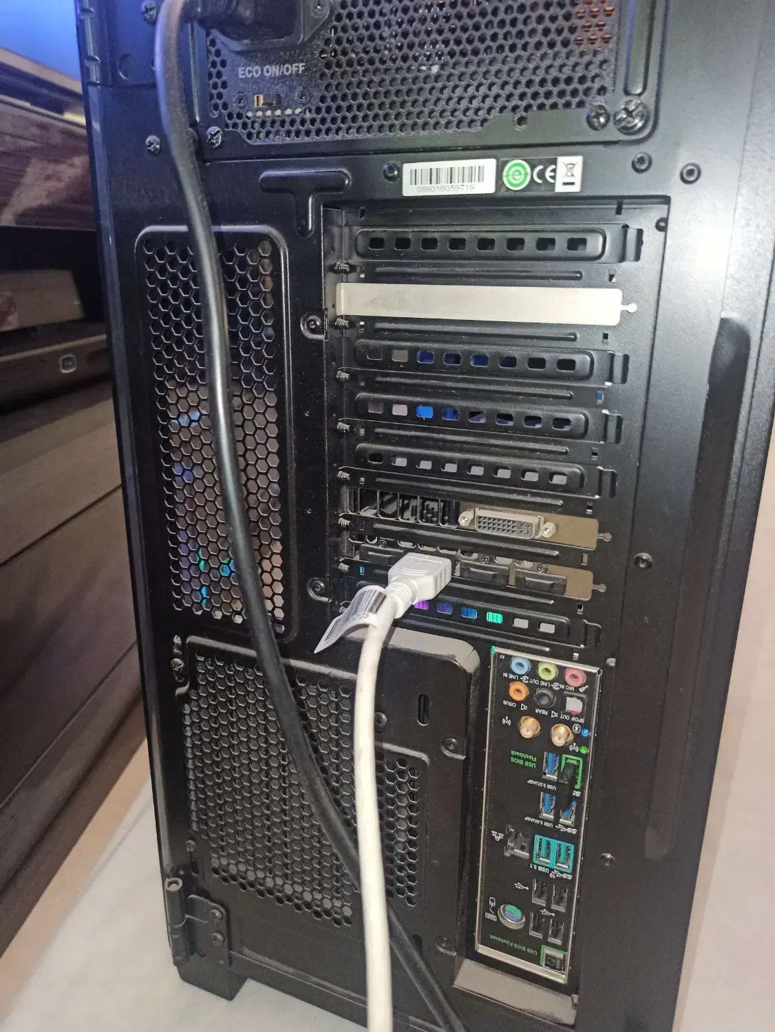 کیس شیک عریض کلاسیک پنجره و نور Corsair Carbide|قطعات و لوازم جانبی رایانه|تهران, شهرک بوعلی|دیوار