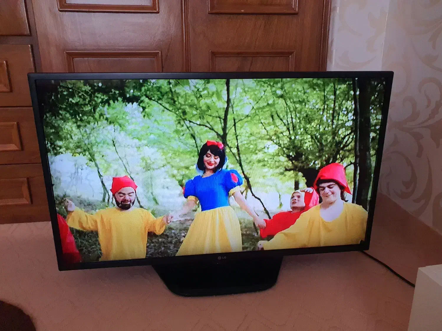 ال ای دی ۴۲ وال ای دی ۳۲ الجی اصل کره|تلویزیون و پروژکتور|اردبیل, |دیوار