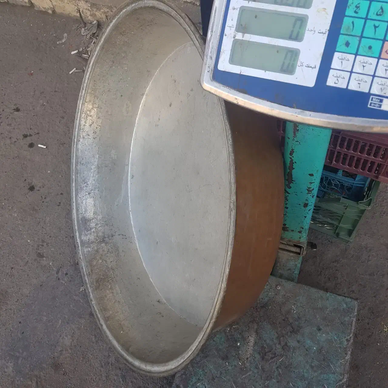 تشت مسی|ظروف پخت‌وپز|تبریز, |دیوار