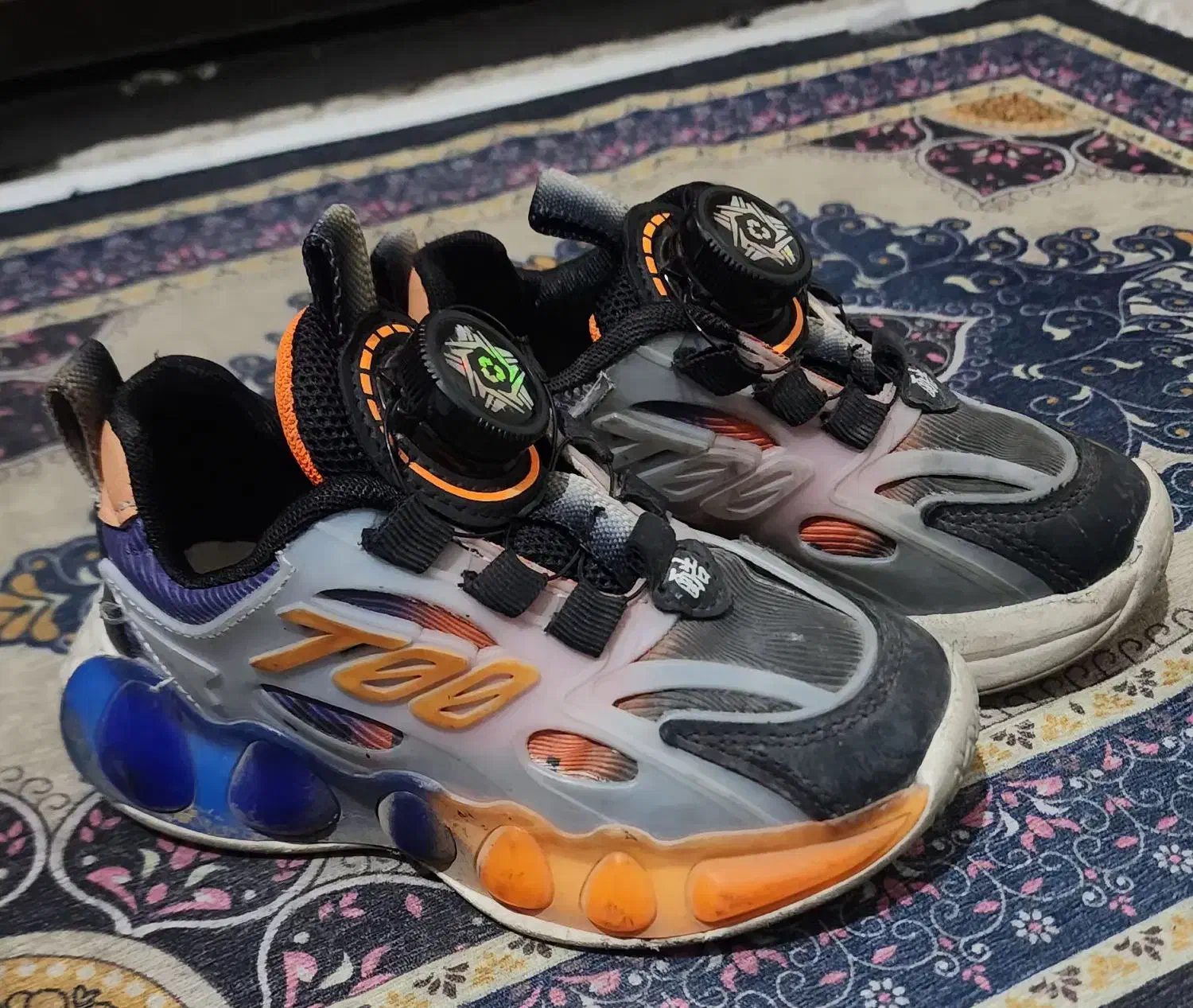 کفش کتونی بچگانه سایز ۲۶|کفش و لباس بچه|تهران, زرکش|دیوار