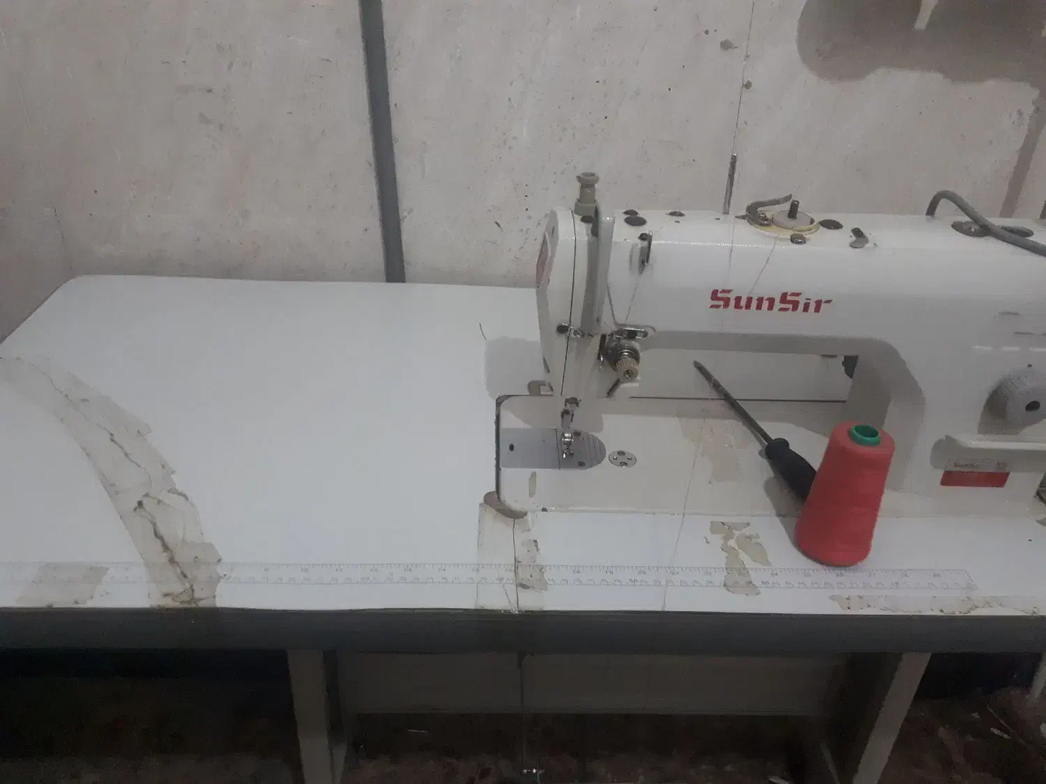 سردوز و چرخ راسته|چرخ خیاطی و ریسندگی|قم, وادی السلام|دیوار