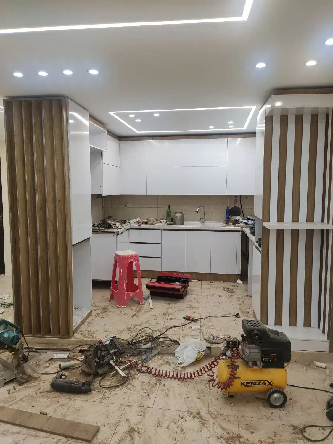 تعمیرات کمد دیواری .کابینت و جاکفشی|خدمات پیشه و مهارت|امیدیه, |دیوار