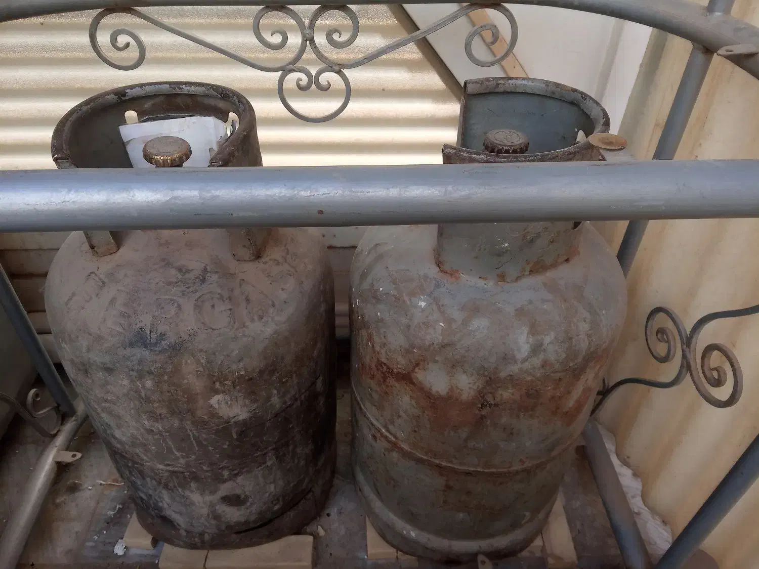 دو عدد کپسول گاز مایع ۱۱ کیلویی|اجاق گاز و لوازم برقی پخت‌وپز|قم, پردیسان|دیوار