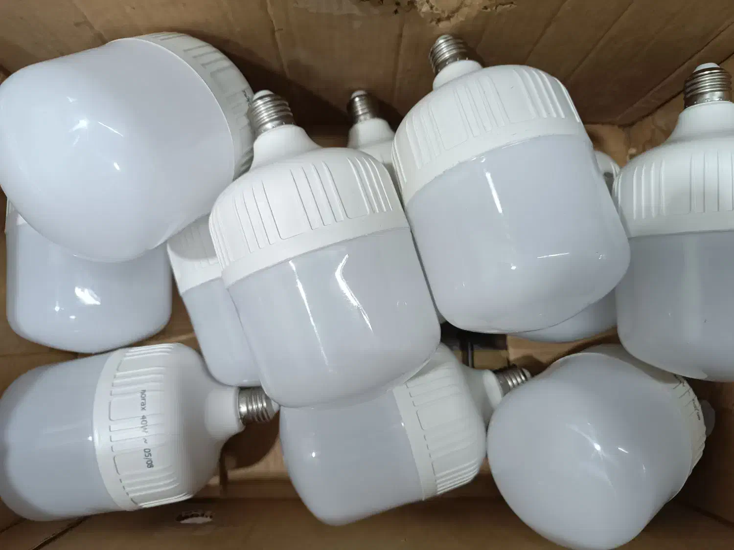 لامپ 9وات استاندار آماده همکاری|لامپ و چراغ|باوی, |دیوار