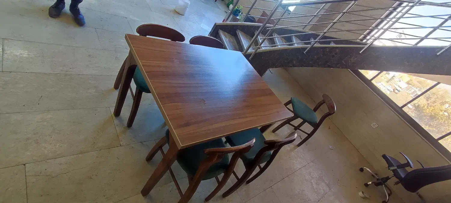 میز چوبی دست دوم مناسب رستوران|میز و صندلی غذاخوری|چهاردانگه (تهران), |دیوار