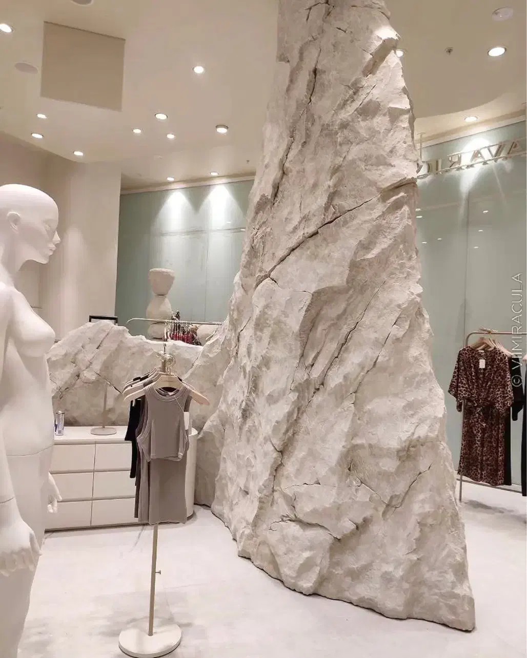 طراحی دکوراسیون سنگی لوکس و صخره‌ای|خدمات پیشه و مهارت|تهران, درکه|دیوار