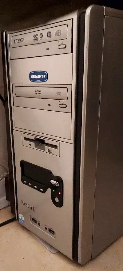 کیس کامپیوتر|رایانه رومیزی|تهران, جمال‌زاده|دیوار