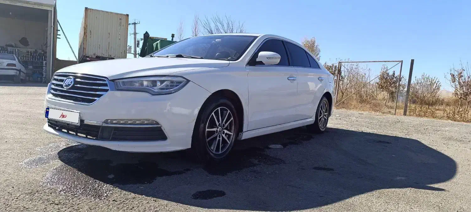 لیفان ۸۲۰|خودرو سواری و وانت|دهگلان, |دیوار