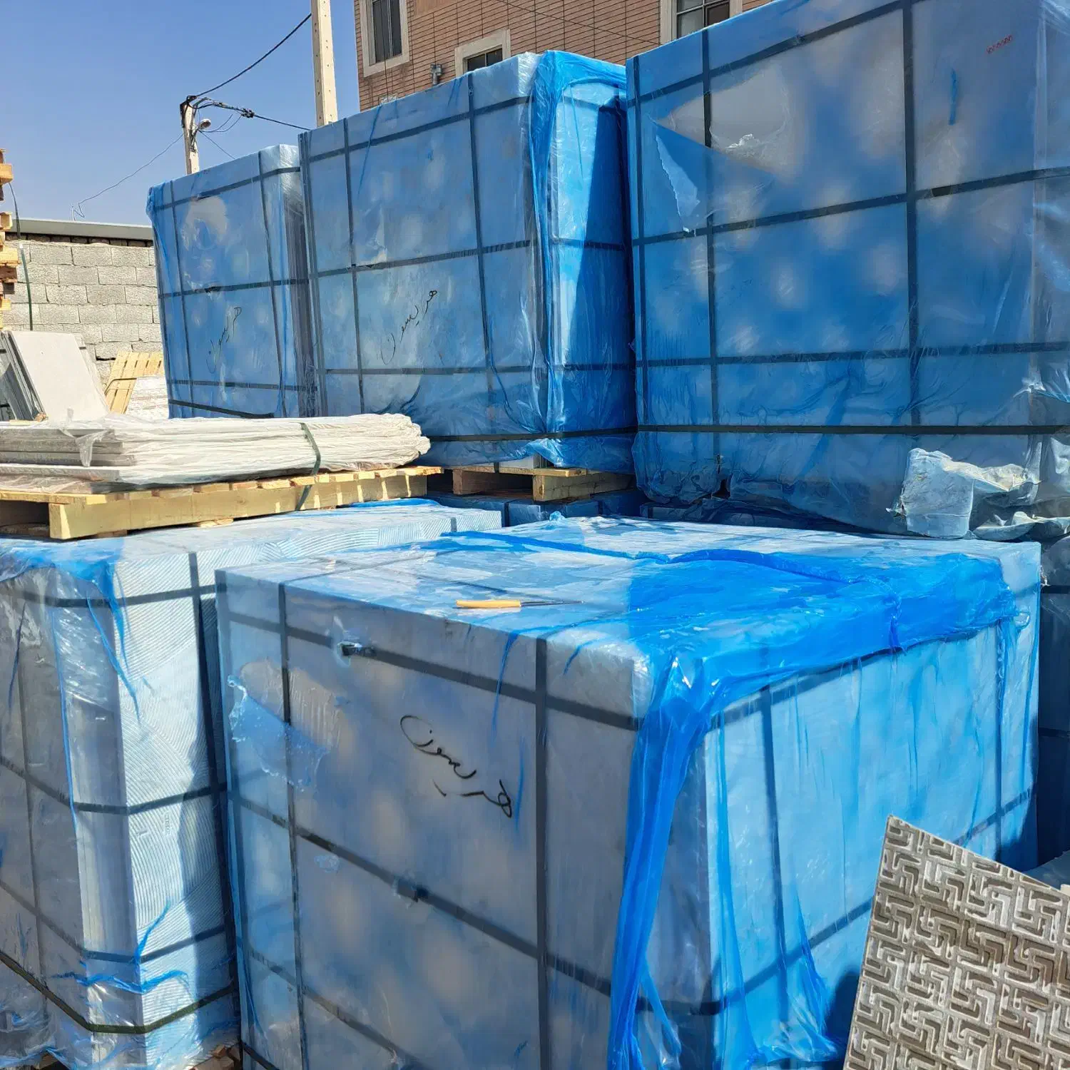 سرامیک پرسلان نانو پولیش ۸۰ ۸۰، براق یک در یک|مصالح و تجهیزات ساختمان|اصفهان, بهارستان|دیوار