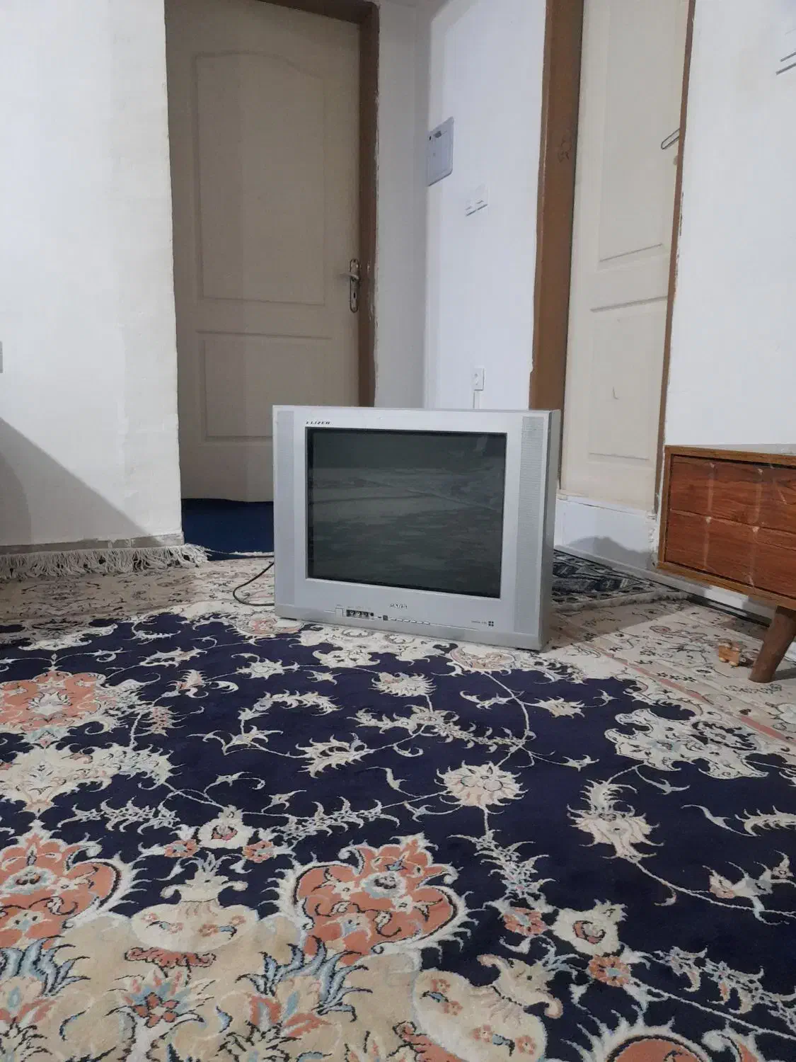 تلویزیون|تلویزیون و پروژکتور|ایلام, |دیوار