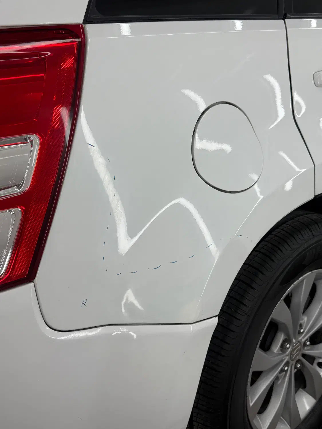 ویتارا ۲۴۰۰|خودرو سواری و وانت|شیراز, میرزاکوچک خان|دیوار