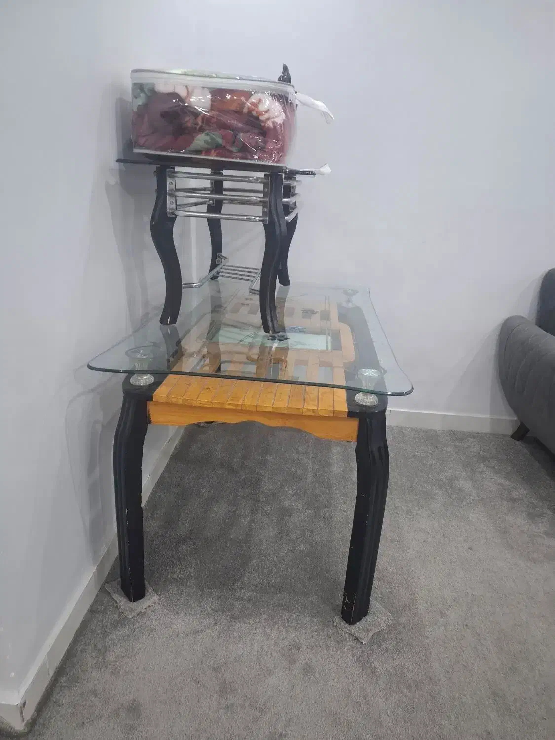 میز چوبی|میز و صندلی غذاخوری|اهواز, گلستان|دیوار