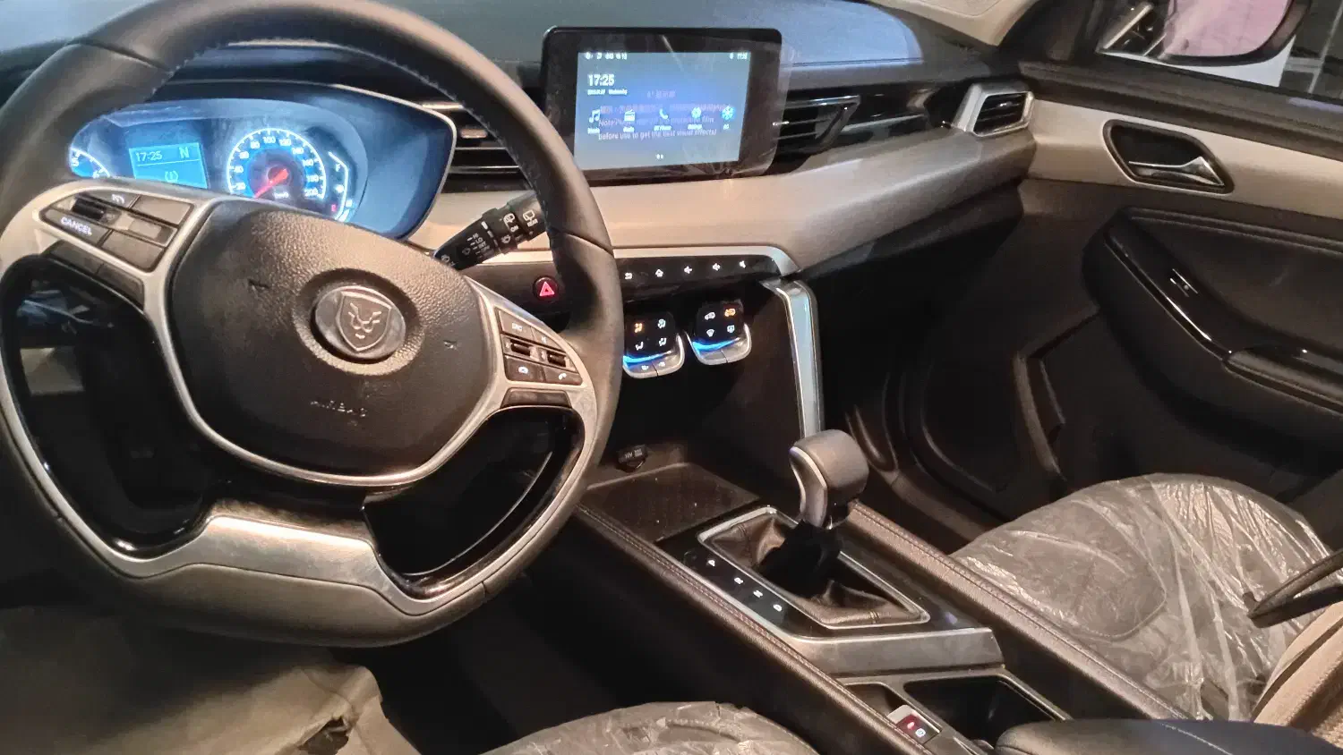 تیگارد ۱۴۰۲ مشکی مشابه صفر با بیمه بدنه|خودرو سواری و وانت|تهران, مرزداران|دیوار